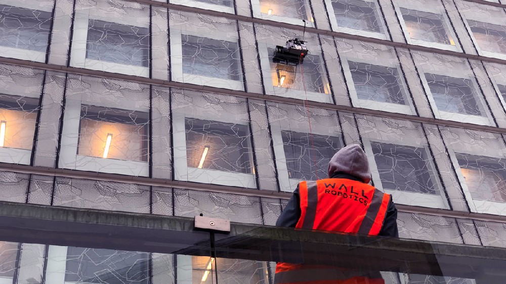 A Portable Robot Window Cleaning